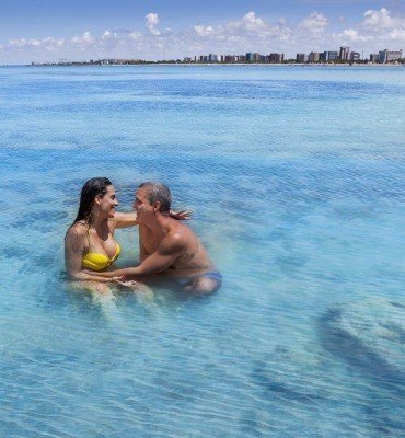 Praia de Pajuçara: conheça os pontos turísticos, restaurantes e passeios
